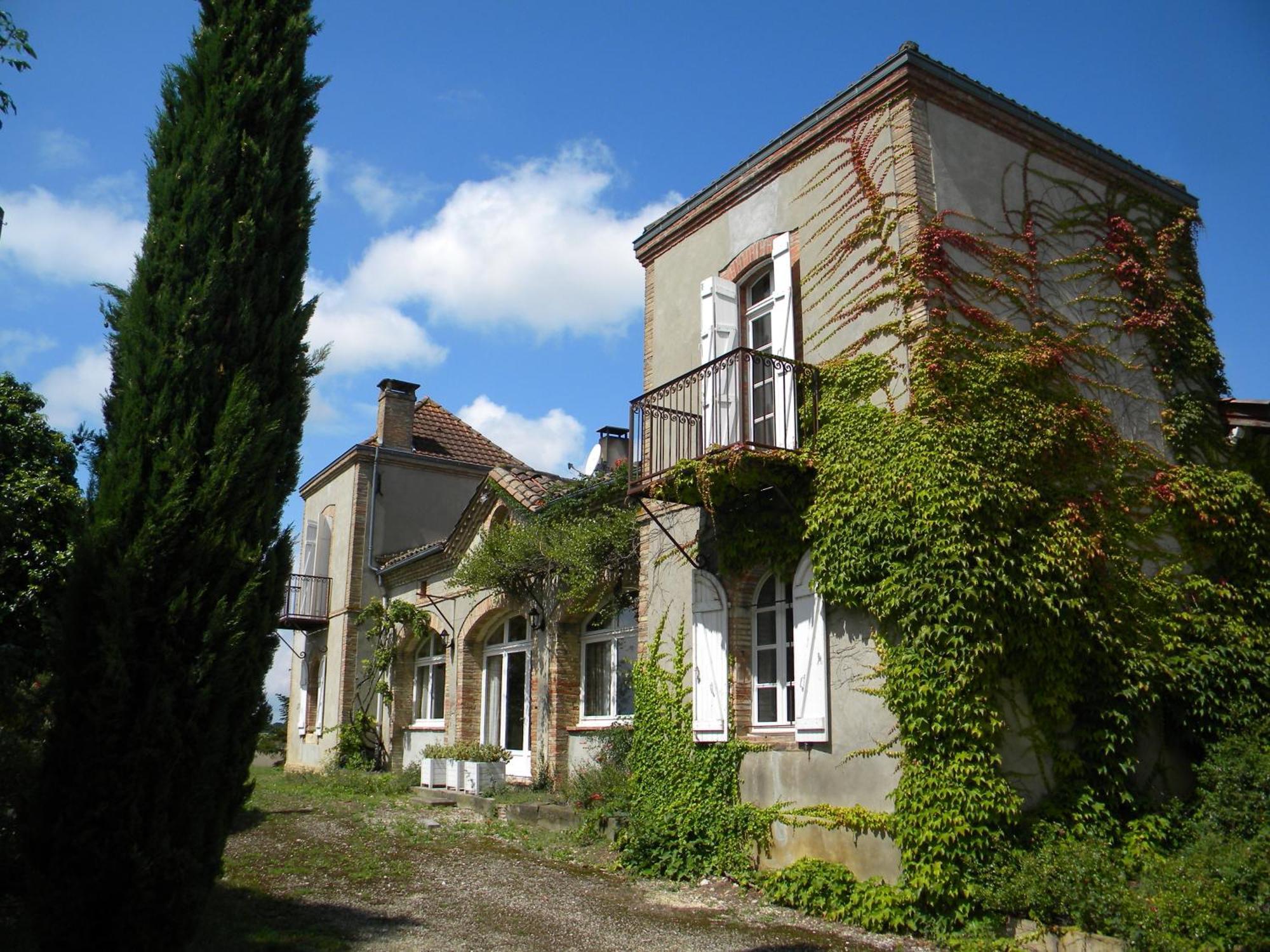 Chambres d'Hôtes Le Loubet LʼIsle-Jourdain Exterior foto